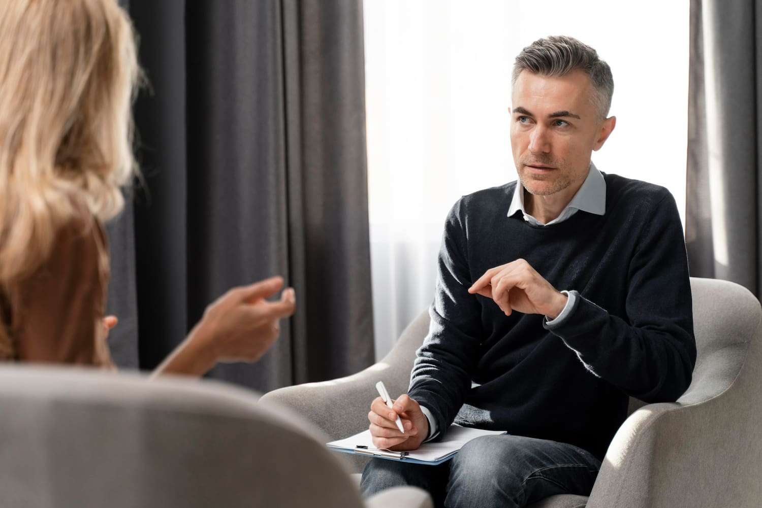 do psychiatrists do therapy